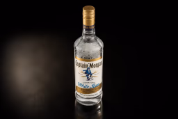 WHITE RUM CAPTAN MORGAN